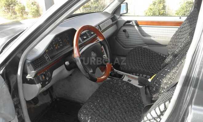 Mercedes E 250 1992, 893,215 km - 2.5 l - Ağstafa