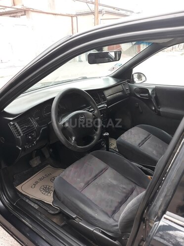 Opel Vectra 1996, 270,000 km - 1.6 l - Bakı