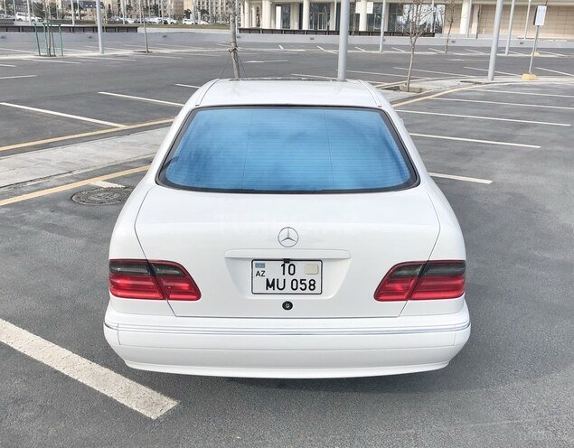 Mercedes E 320 2000, 159,000 km - 3.2 л - Bakı