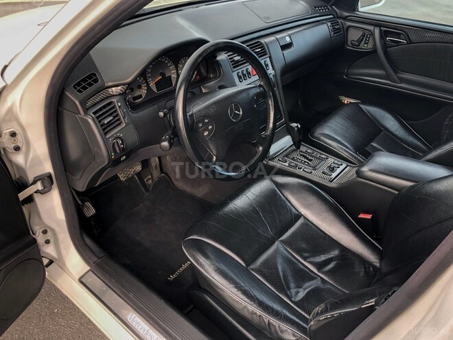 Mercedes E 320 2000, 159,000 km - 3.2 л - Bakı