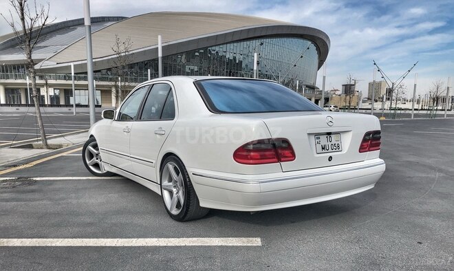 Mercedes E 320 2000, 159,000 km - 3.2 л - Bakı