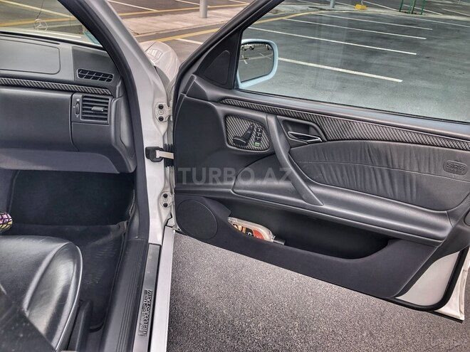Mercedes E 320 2000, 159,000 km - 3.2 л - Bakı
