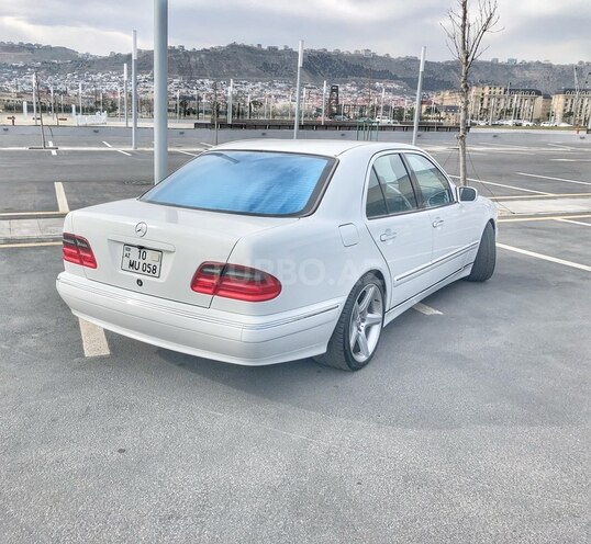 Mercedes E 320 2000, 159,000 km - 3.2 л - Bakı
