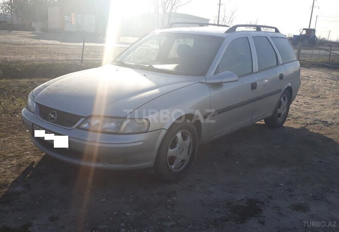 Opel Vectra 1998, 256,123 km - 2.0 l - Ucar