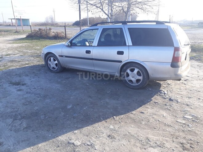 Opel Vectra 1998, 256,123 km - 2.0 l - Ucar