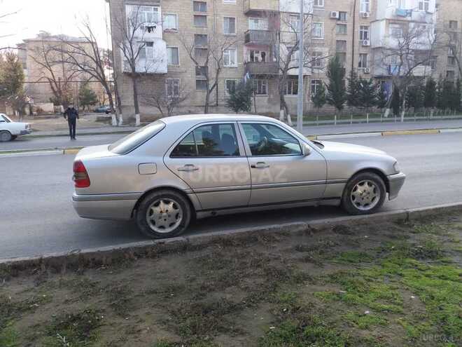 Mercedes C 220 1996, 100,000 km - 2.2 л - Sumqayıt