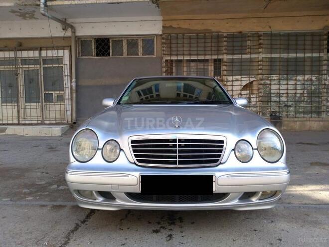 Mercedes E 220 2001, 240,000 km - 2.2 l - Bakı