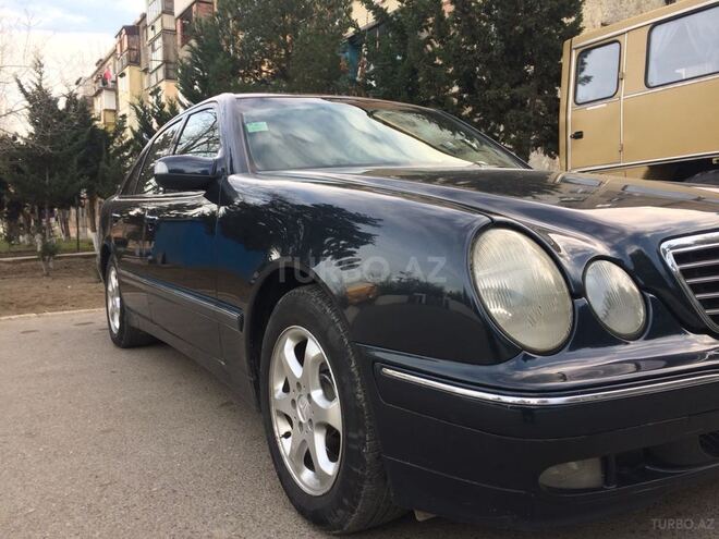 Mercedes E 240 2000, 274,000 km - 2.6 л - Sumqayıt