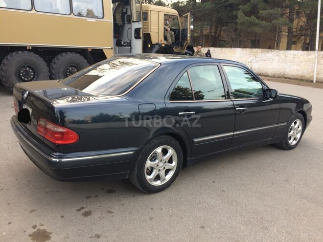 Mercedes E 240 2000, 274,000 km - 2.6 л - Sumqayıt