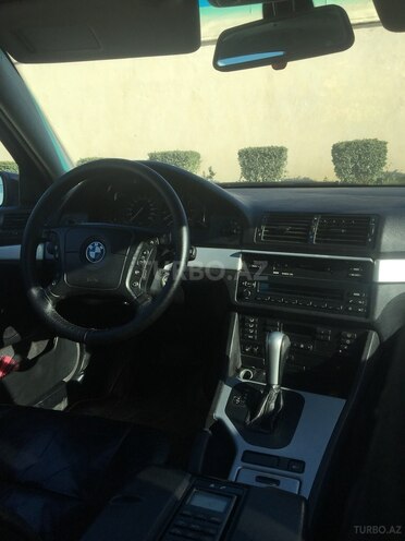 BMW 523 1998, 256,000 km - 2.5 l - Bakı