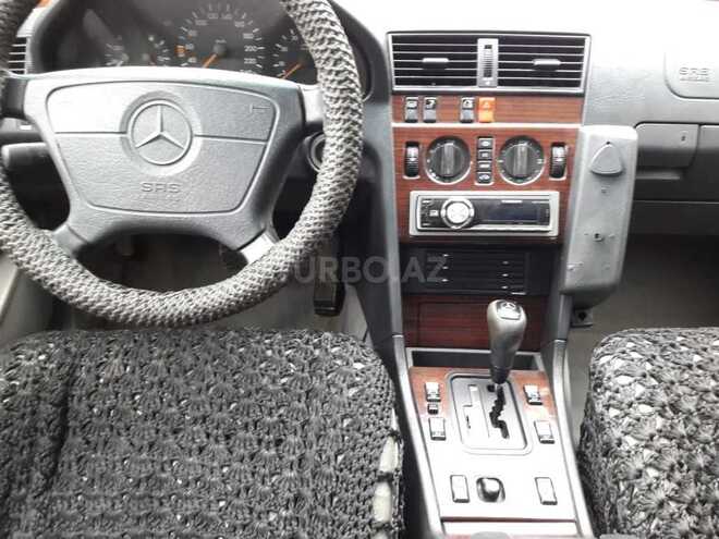 Mercedes C 220 1995, 380,000 km - 2.2 l - Bakı