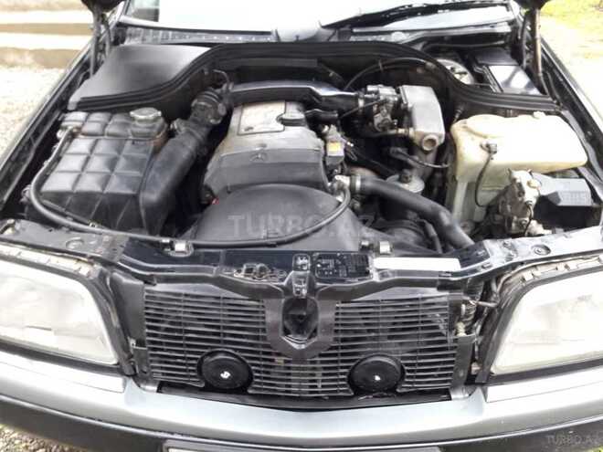 Mercedes C 220 1995, 380,000 km - 2.2 l - Bakı