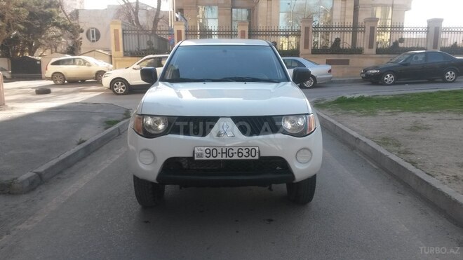 Mitsubishi L200 2006, 223,000 km - 2.5 l - Bakı