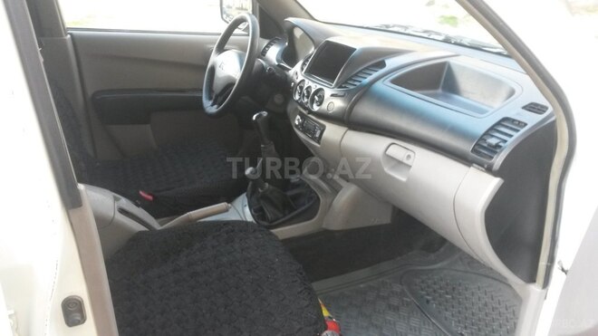 Mitsubishi L200 2006, 223,000 km - 2.5 l - Bakı
