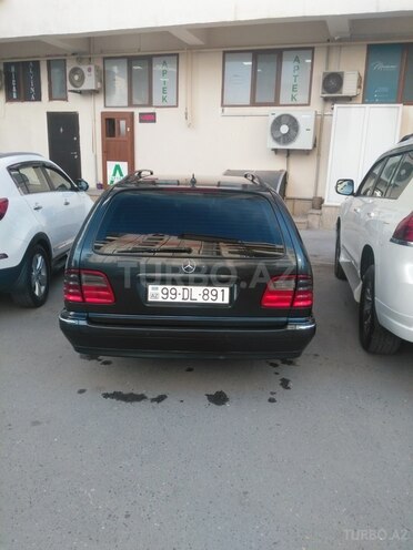 Mercedes E 240 2000, 356,120 km - 2.6 л - Bakı