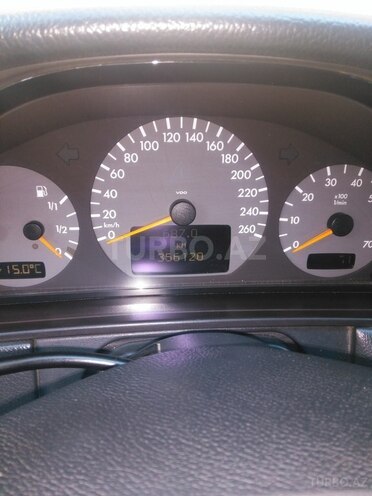 Mercedes E 240 2000, 356,120 km - 2.6 л - Bakı