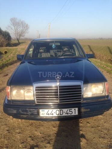 Mercedes E 200 1989, 300,000 km - 2.0 l - Masallı