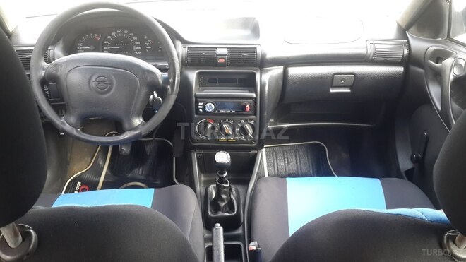 Opel Astra 1996, 380,000 km - 1.6 l - Bakı