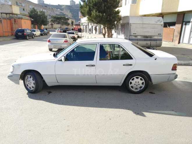 Mercedes E 200 1993, 350,000 km - 2.0 l - Bakı