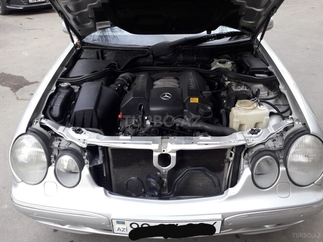 Mercedes E 280 2001, 224,300 km - 2.8 l - Bakı