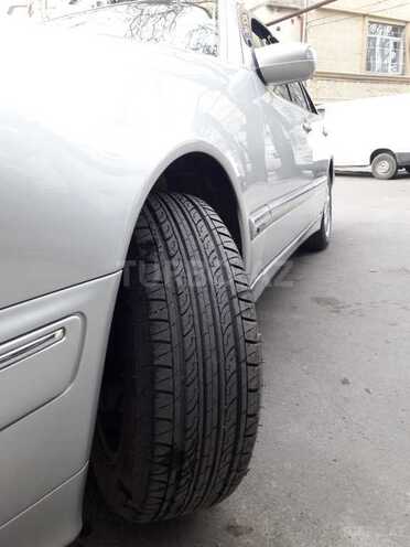 Mercedes E 280 2001, 224,300 km - 2.8 l - Bakı