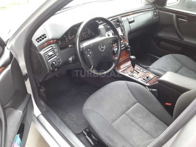 Mercedes E 280 2001, 224,300 km - 2.8 l - Bakı