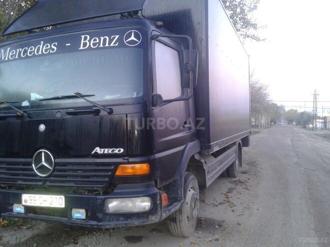 Mercedes Atego 815 1999, 450,000 km - 0.5 л - Salyan