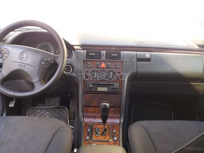 Mercedes E 220 2000, 280,000 km - 2.2 l - Bakı