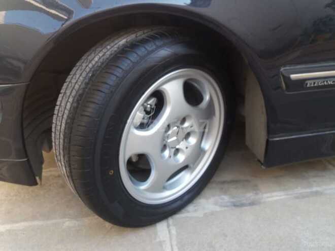 Mercedes E 220 2000, 280,000 km - 2.2 l - Bakı