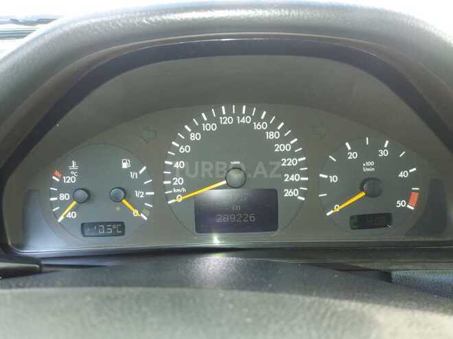 Mercedes E 220 2000, 280,000 km - 2.2 l - Bakı