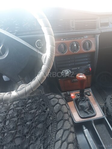 Mercedes 190 1991, 430,000 km - 2.0 l - Şəki