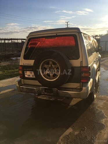 Mitsubishi Pajero 1992, 285,000 km - 2.8 л - Bakı