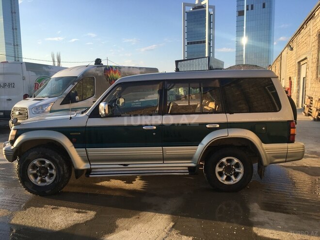 Mitsubishi Pajero 1992, 285,000 km - 2.8 л - Bakı