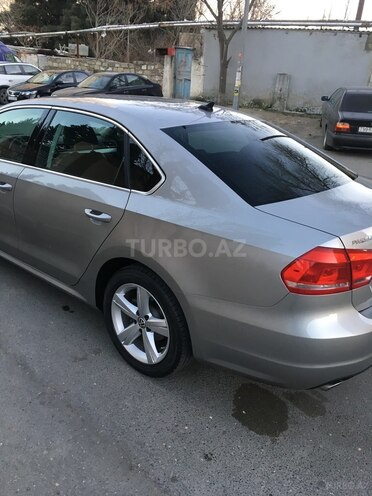 Volkswagen Passat 2013, 110,000 km - 2.5 l - Bakı