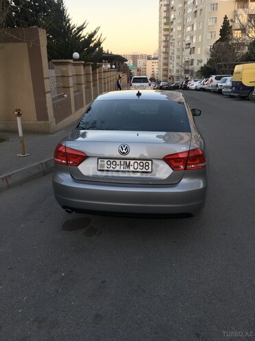Volkswagen Passat 2013, 110,000 km - 2.5 l - Bakı