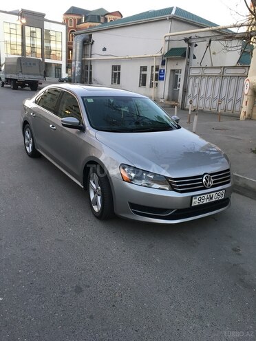 Volkswagen Passat 2013, 110,000 km - 2.5 l - Bakı