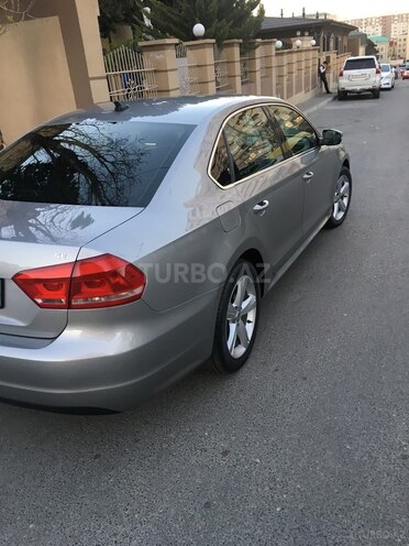Volkswagen Passat 2013, 110,000 km - 2.5 l - Bakı