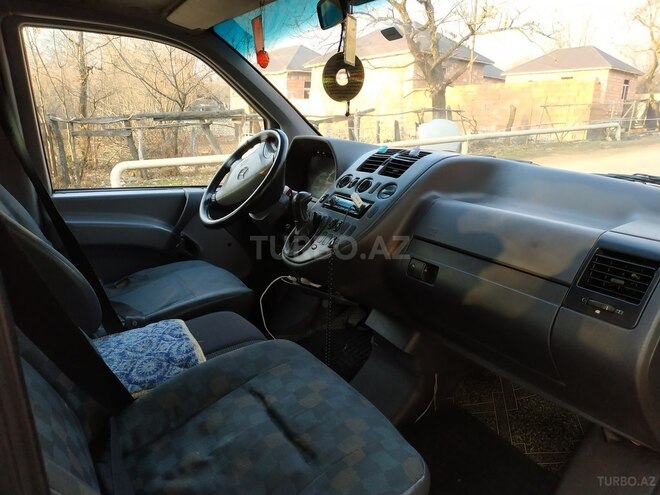 Mercedes Vito 2000, 320,000 km - 2.2 l - Zaqatala