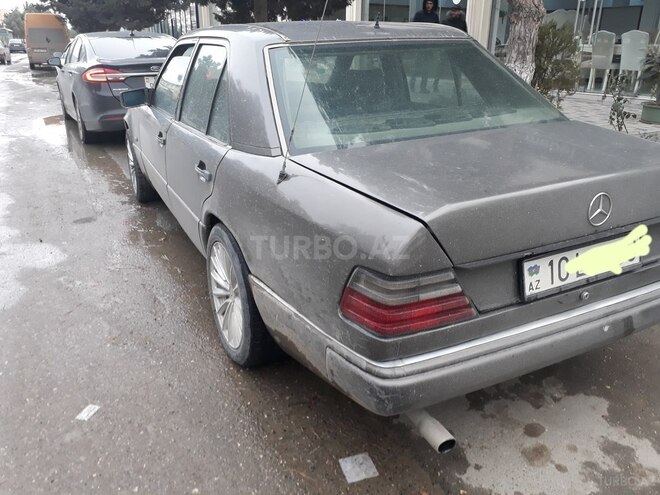 Mercedes E 230 1991, 345,000 km - 2.3 l - Sumqayıt