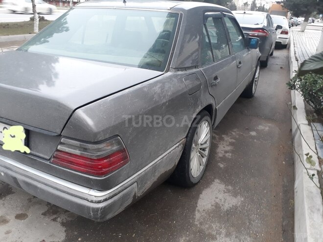 Mercedes E 230 1991, 345,000 km - 2.3 l - Sumqayıt