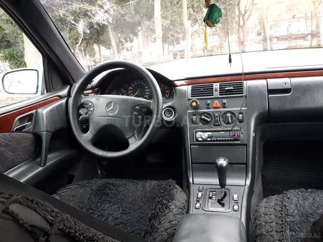 Mercedes E 200 1997, 217,485 km - 2.0 l - Sumqayıt
