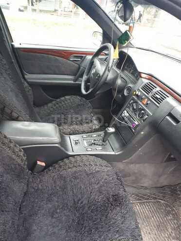 Mercedes E 200 1997, 217,485 km - 2.0 l - Sumqayıt