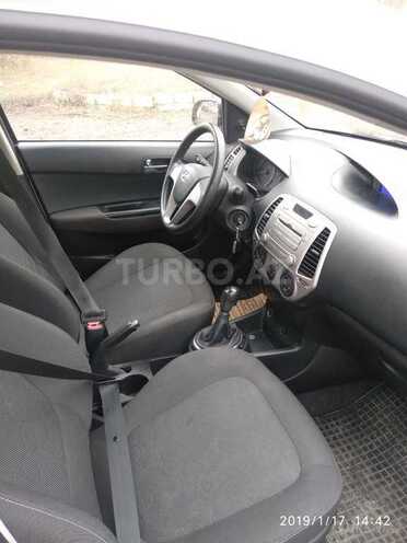 Hyundai i20 2011, 208,166 km - 1.4 л - Tovuz