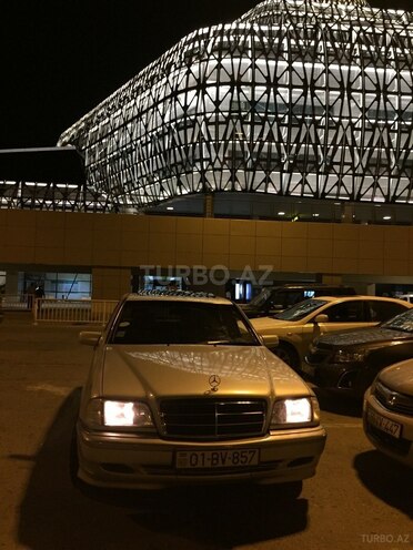Mercedes C 240 1999, 268,000 km - 2.4 л - Bakı