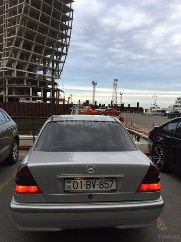 Mercedes C 240 1999, 268,000 km - 2.4 л - Bakı