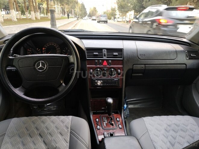 Mercedes C 240 1999, 268,000 km - 2.4 л - Bakı