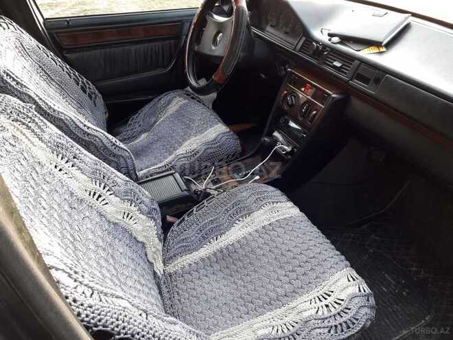 Mercedes E 300 1990, 570,000 km - 3.0 l - Bakı