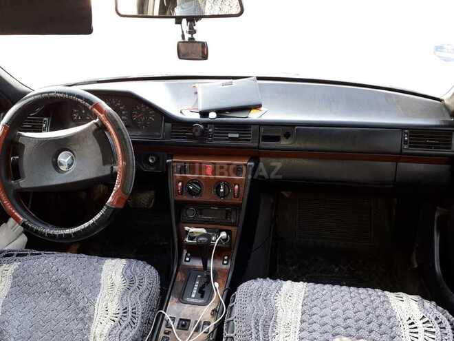 Mercedes E 300 1990, 570,000 km - 3.0 l - Bakı