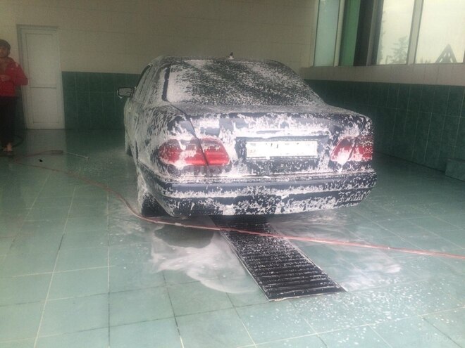 Mercedes E 240 1997, 200,000 km - 2.4 l - Şəmkir