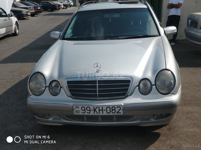 Mercedes E 220 2000, 302,000 km - 2.2 l - Bakı